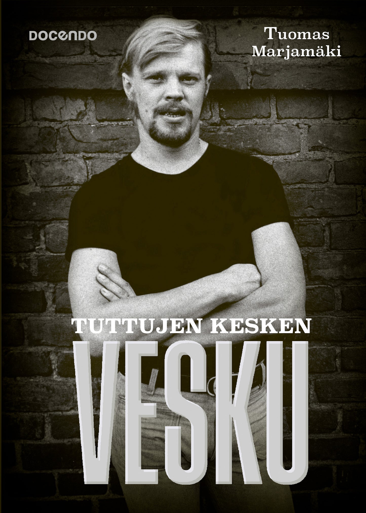 Tuttujen kesken Vesku – E-bok