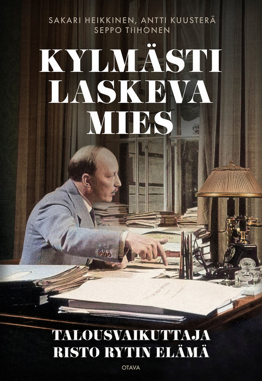 Kylmästi laskeva mies – E-bok