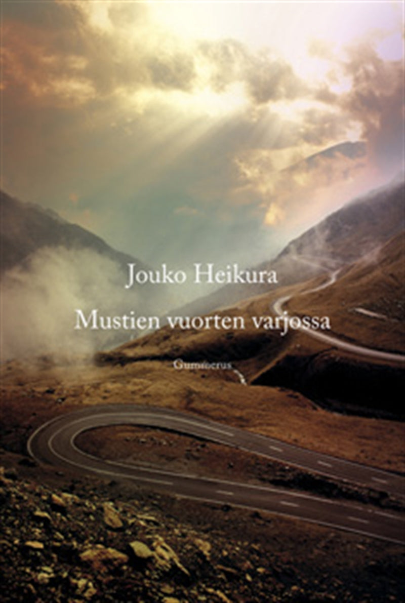 Mustien vuorten varjossa – E-bok
