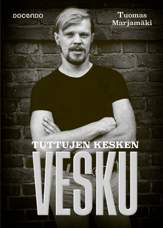 Tuttujen kesken Vesku – E-bok