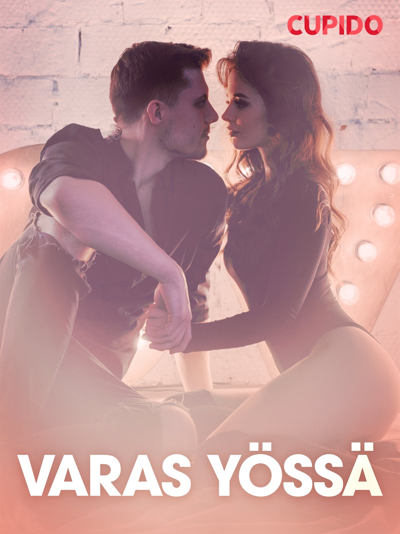 Varas yössä – eroottinen novelli – E-bok